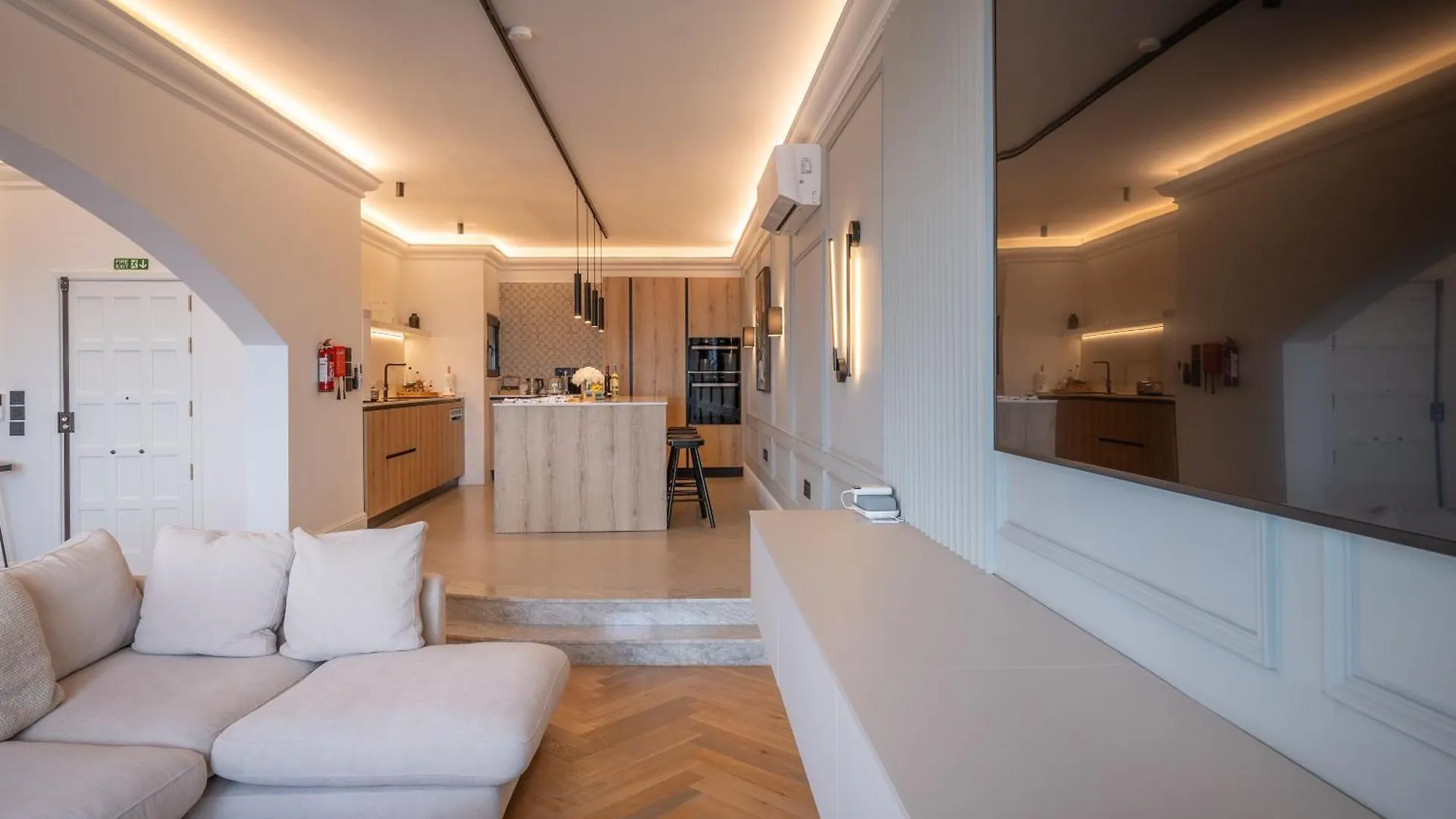 2Br Luxury Design With Sea Views From Every Room In Sliema Apartment